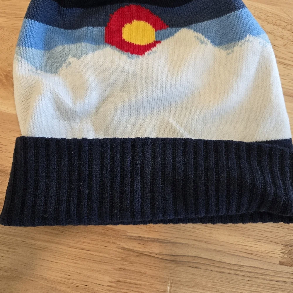 Colorado State Flag knitted‎ beanie Pom new with tags